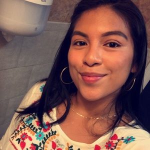 Meet your Posher, Yuleimy